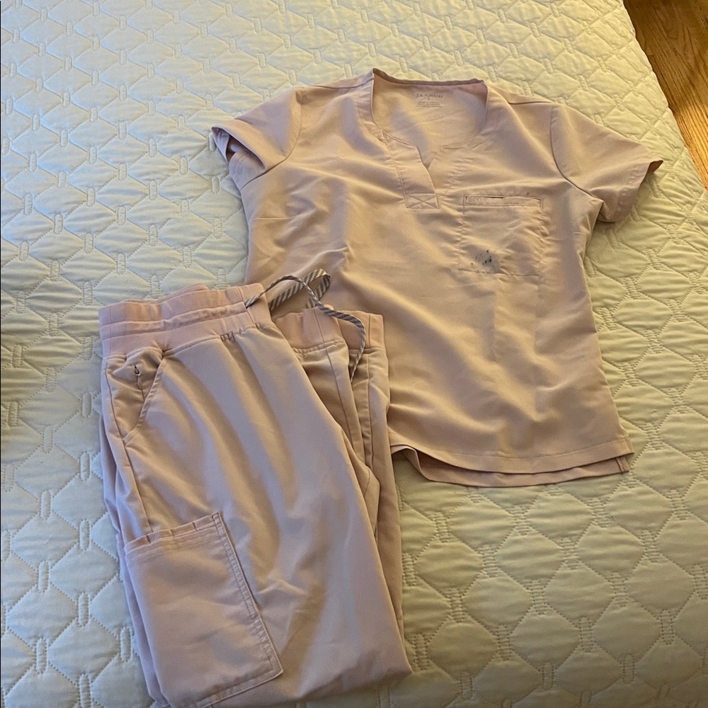 Jaanuu Light Pink Scrub Set